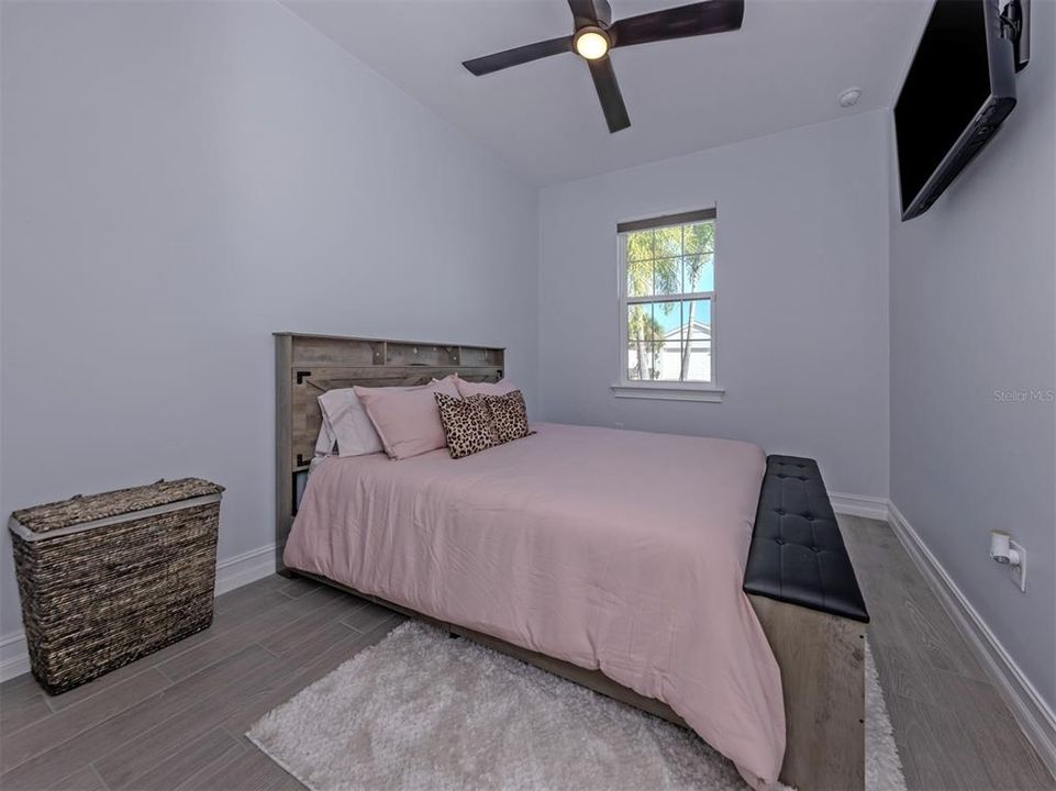 For Sale: $389,000 (2 beds, 2 baths, 1496 Square Feet)