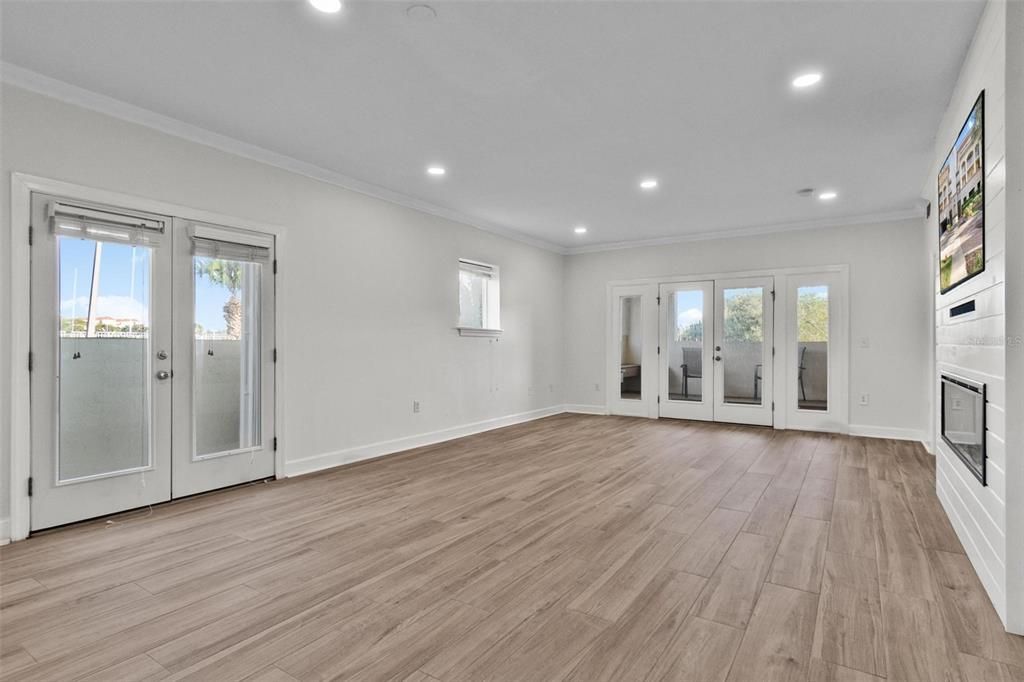 На продажу: $325,000 (3 спален, 2 ванн, 1804 Квадратных фут)