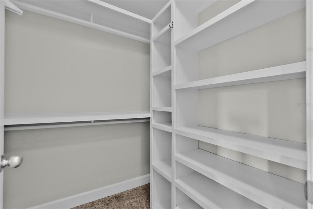 На продажу: $325,000 (3 спален, 2 ванн, 1804 Квадратных фут)