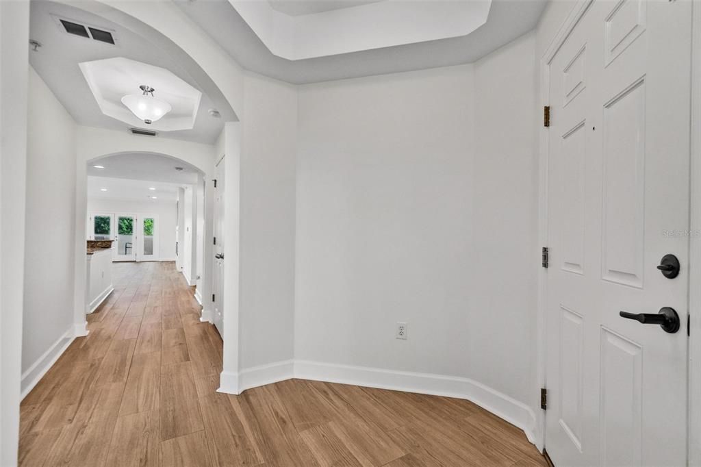 На продажу: $325,000 (3 спален, 2 ванн, 1804 Квадратных фут)