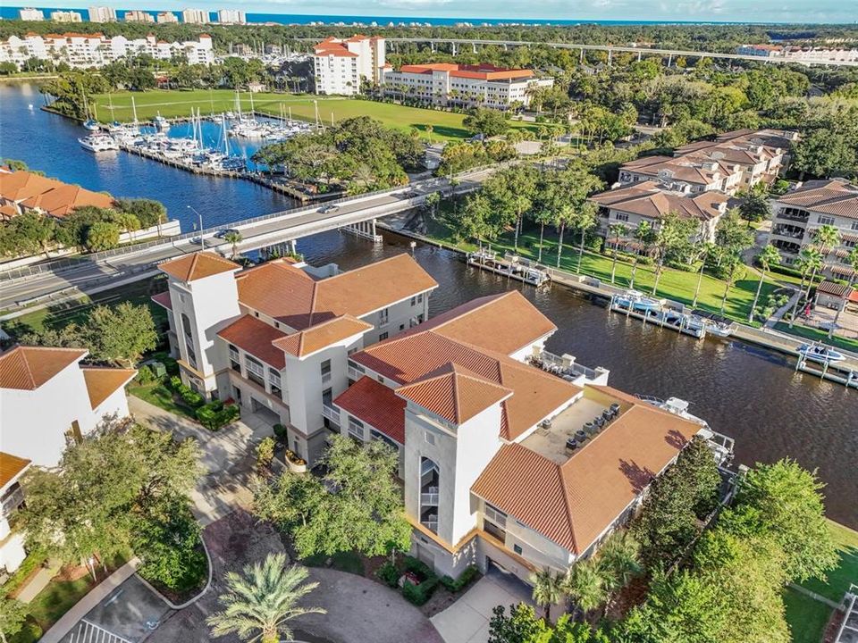 На продажу: $325,000 (3 спален, 2 ванн, 1804 Квадратных фут)