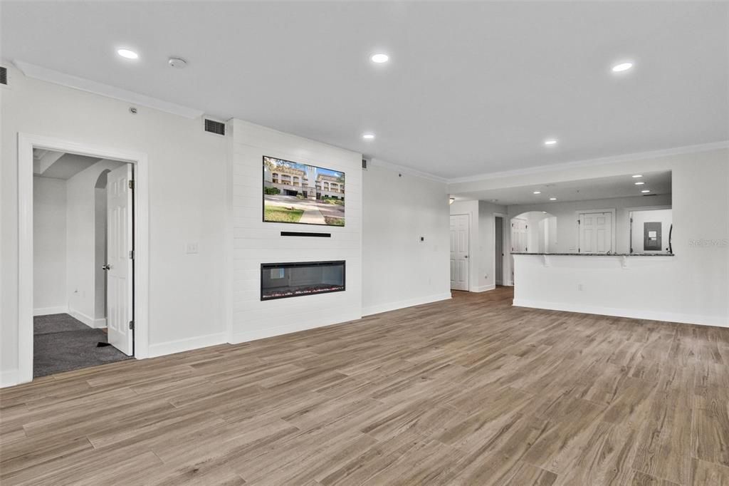 На продажу: $325,000 (3 спален, 2 ванн, 1804 Квадратных фут)