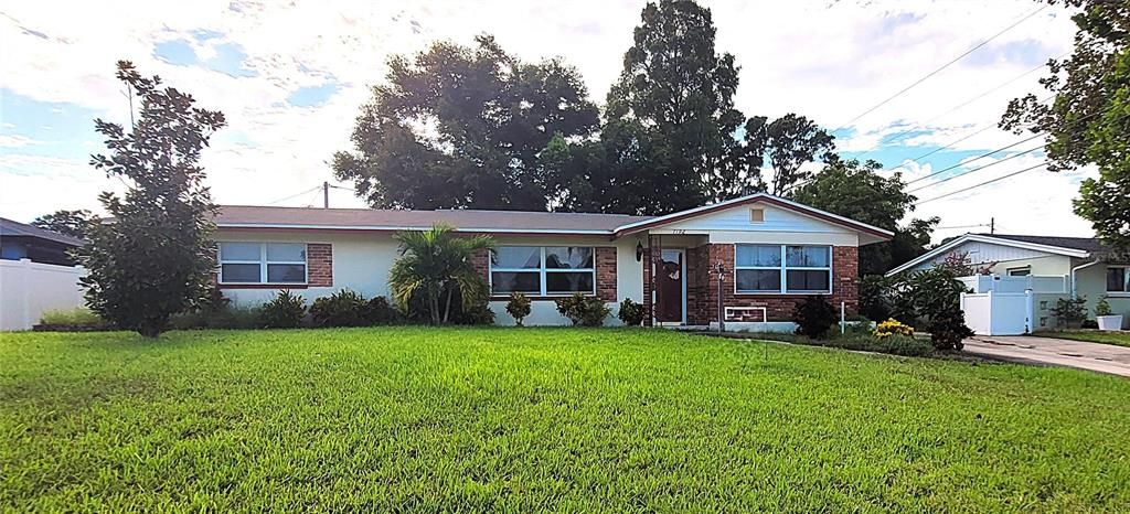 For Sale: $449,000 (4 beds, 2 baths, 2292 Square Feet)