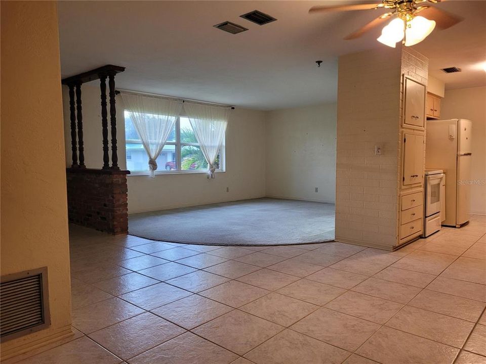 For Sale: $449,000 (4 beds, 2 baths, 2292 Square Feet)