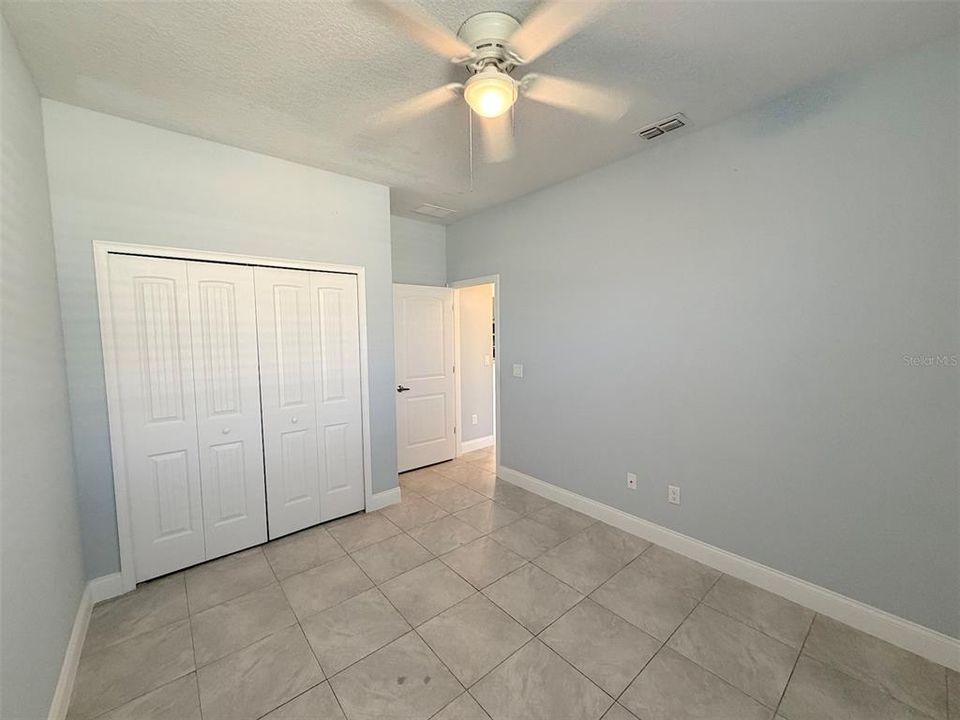 For Rent: $1,600 (3 beds, 2 baths, 1232 Square Feet)