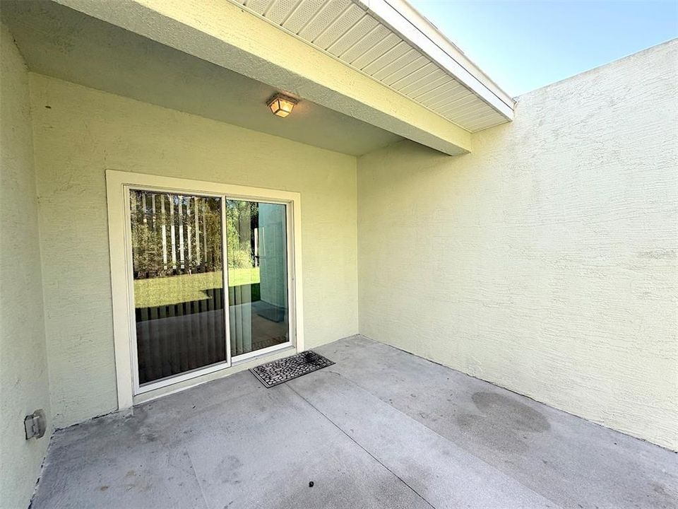For Rent: $1,600 (3 beds, 2 baths, 1232 Square Feet)