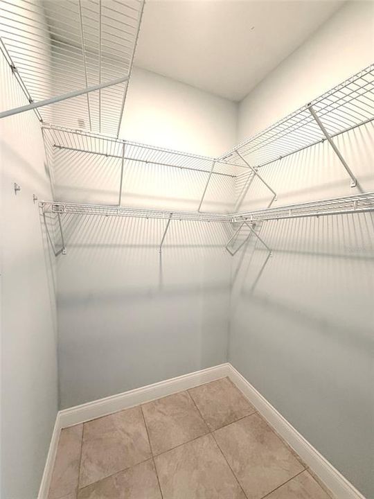 For Rent: $1,600 (3 beds, 2 baths, 1232 Square Feet)
