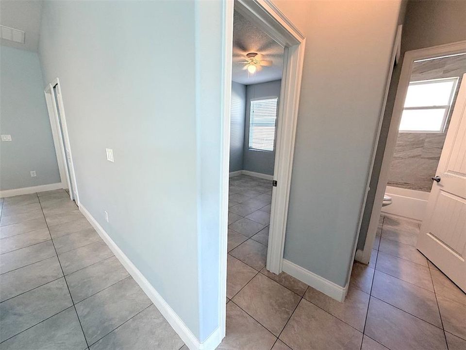 For Rent: $1,600 (3 beds, 2 baths, 1232 Square Feet)