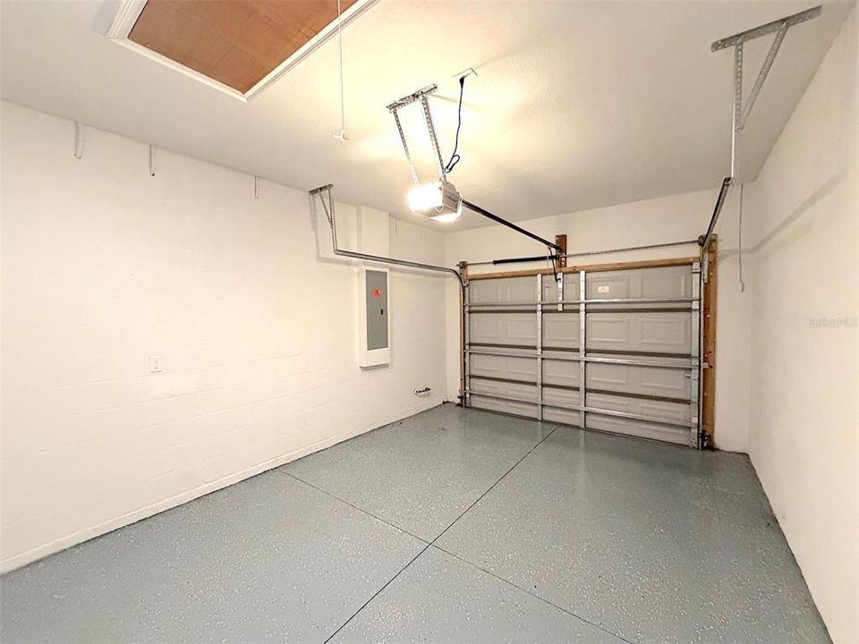 For Rent: $1,600 (3 beds, 2 baths, 1232 Square Feet)