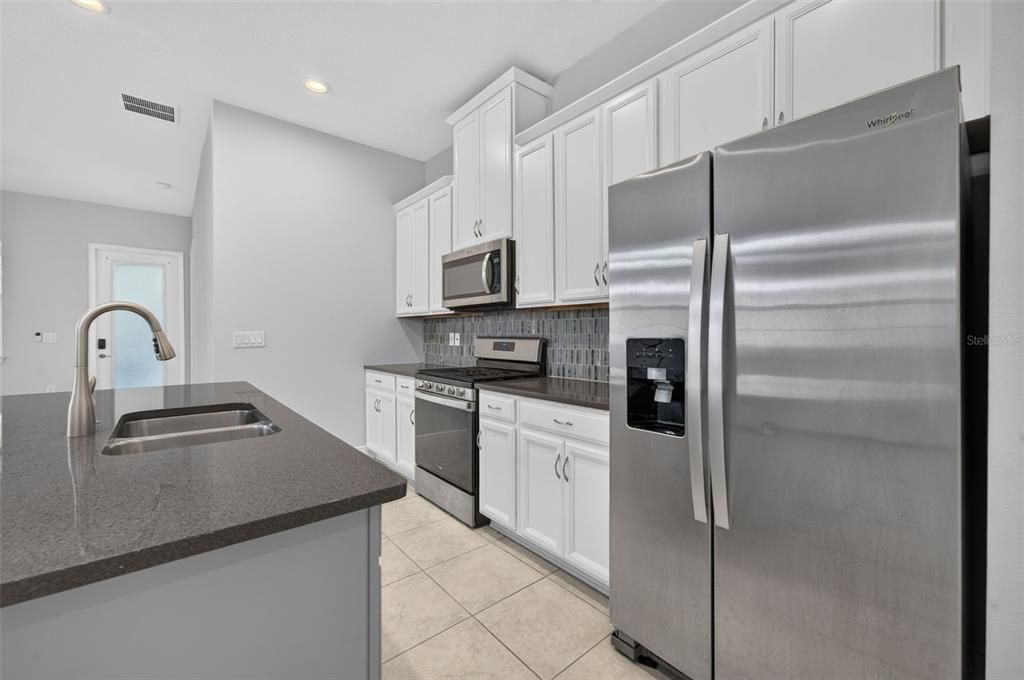 En Venta: $275,000 (2 camas, 2 baños, 1261 Pies cuadrados)