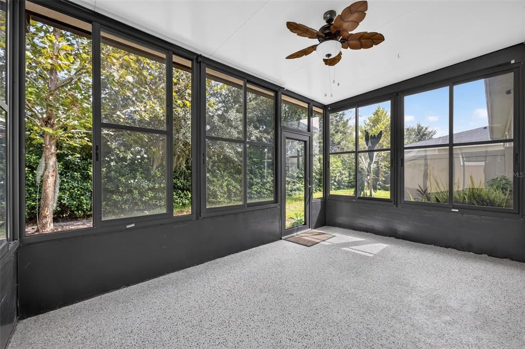 En Venta: $275,000 (2 camas, 2 baños, 1261 Pies cuadrados)