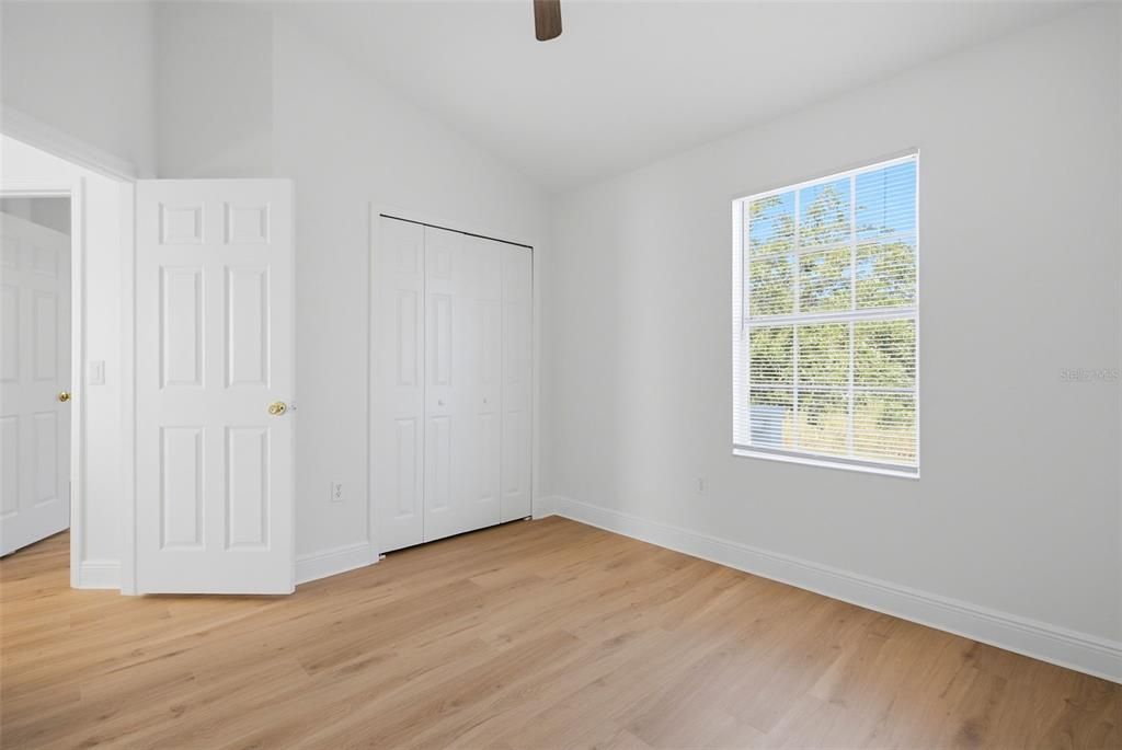 For Sale: $400,000 (4 beds, 2 baths, 1706 Square Feet)
