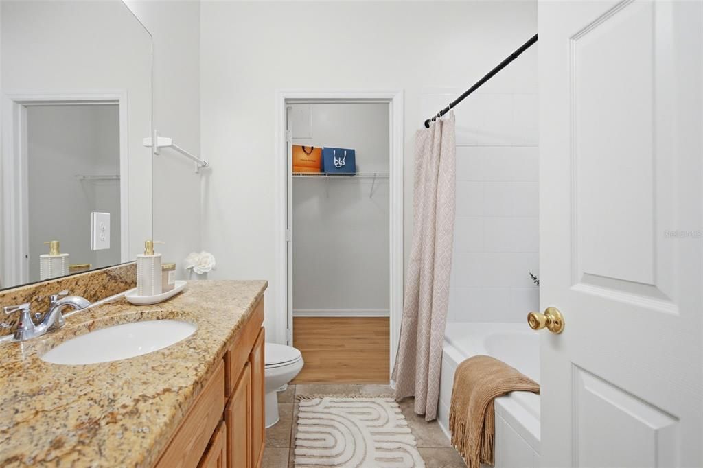 For Sale: $400,000 (4 beds, 2 baths, 1706 Square Feet)