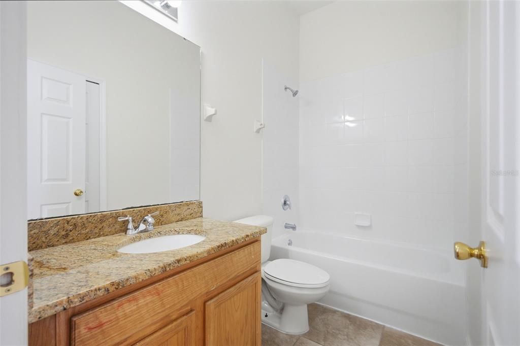 For Sale: $400,000 (4 beds, 2 baths, 1706 Square Feet)