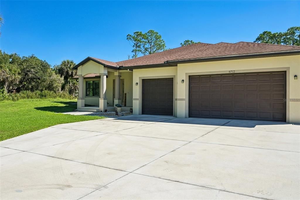 For Sale: $795,000 (4 beds, 2 baths, 2398 Square Feet)