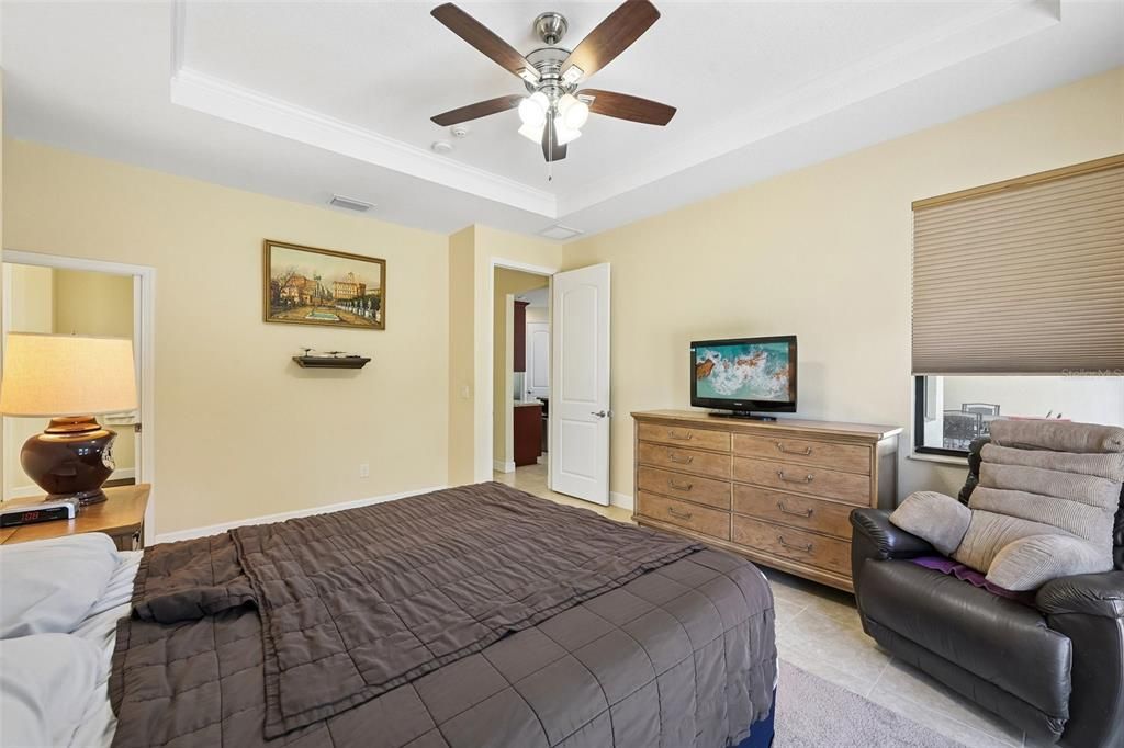 For Sale: $795,000 (4 beds, 2 baths, 2398 Square Feet)