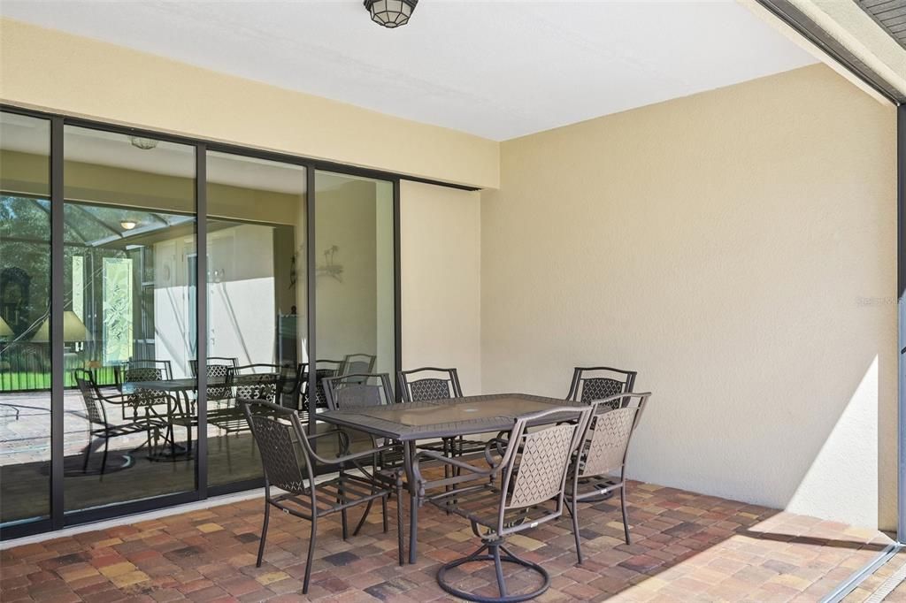 For Sale: $795,000 (4 beds, 2 baths, 2398 Square Feet)