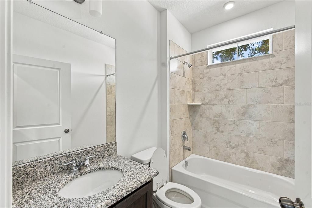 На продажу: $619,999 (4 спален, 3 ванн, 2255 Квадратных фут)