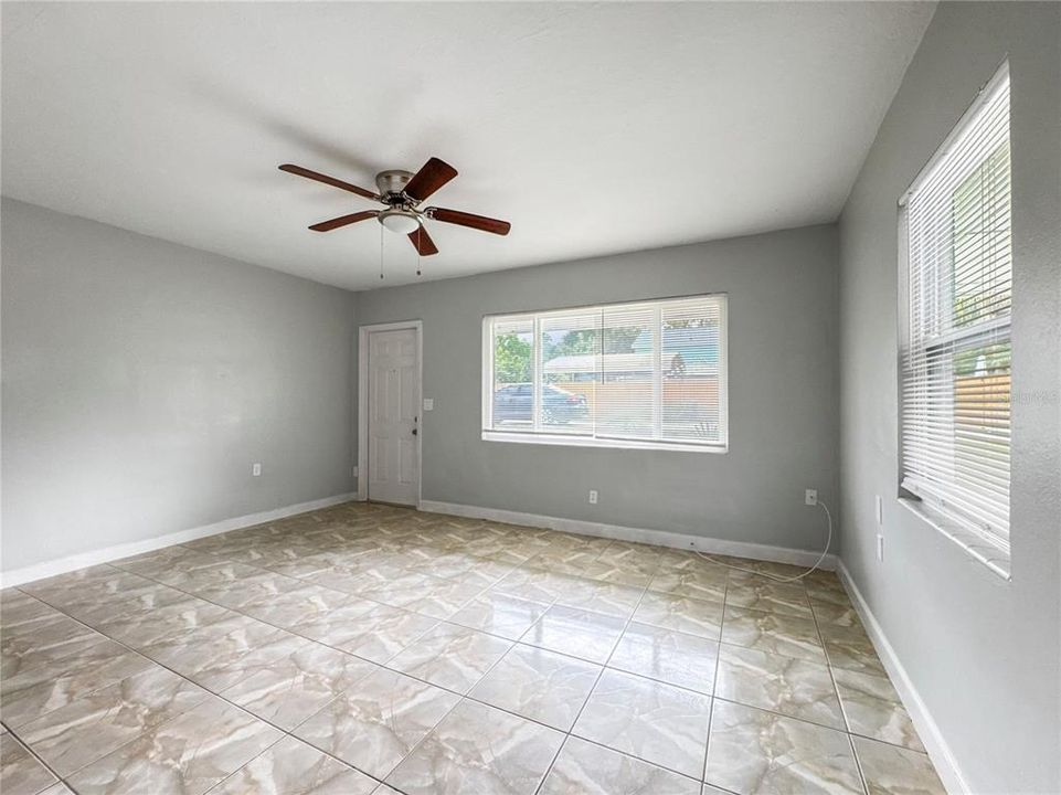 For Rent: $1,440 (2 beds, 1 baths, 1020 Square Feet)