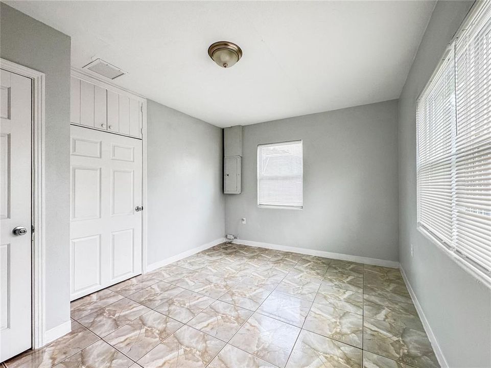 For Rent: $1,440 (2 beds, 1 baths, 1020 Square Feet)