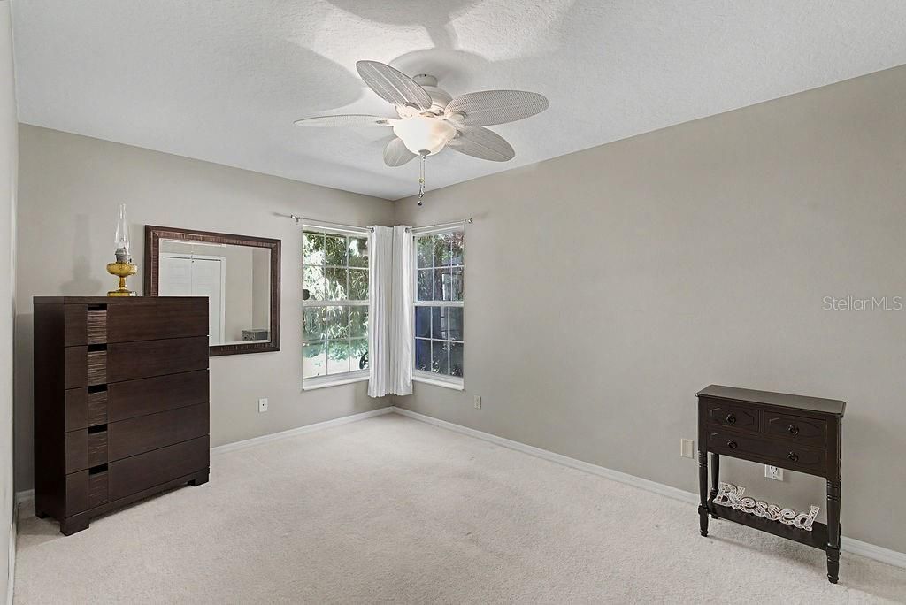 Active With Contract: $335,000 (3 beds, 2 baths, 1693 Square Feet)