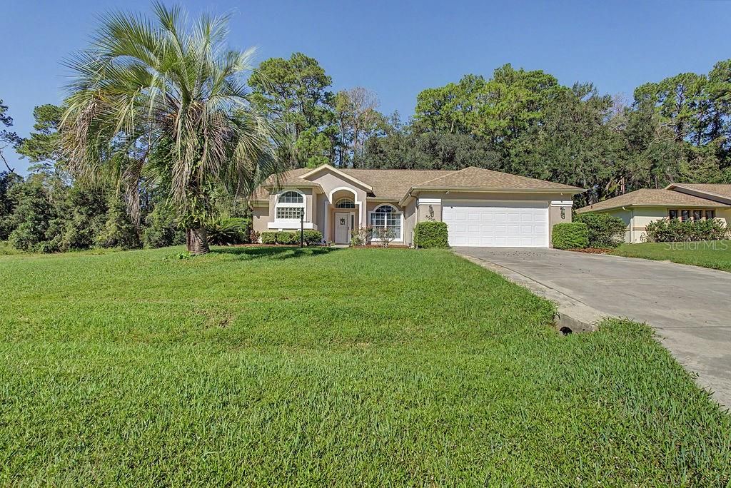 Active With Contract: $335,000 (3 beds, 2 baths, 1693 Square Feet)