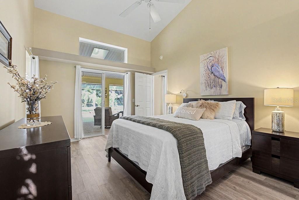 Active With Contract: $335,000 (3 beds, 2 baths, 1693 Square Feet)