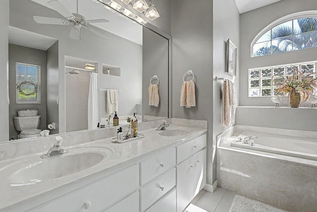 Active With Contract: $335,000 (3 beds, 2 baths, 1693 Square Feet)