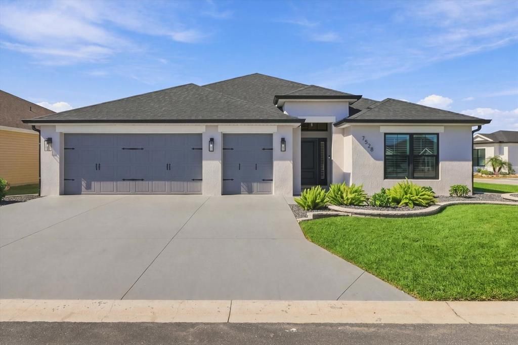 For Sale: $679,470 (3 beds, 2 baths, 1927 Square Feet)