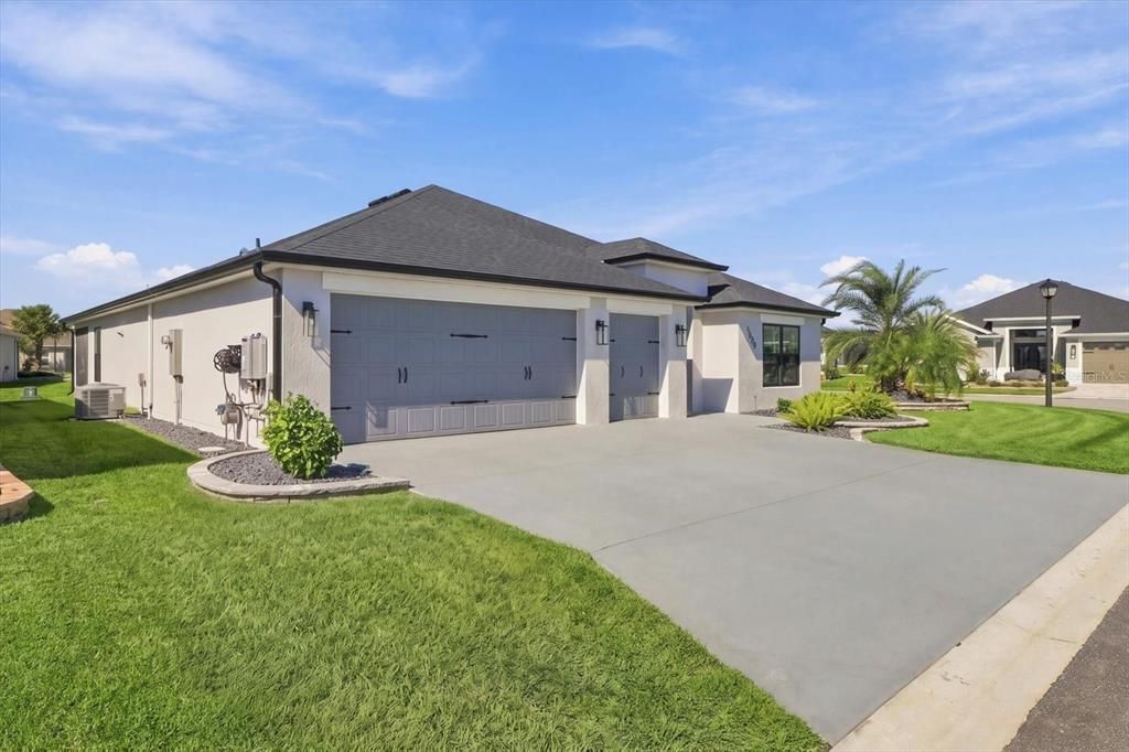For Sale: $679,470 (3 beds, 2 baths, 1927 Square Feet)
