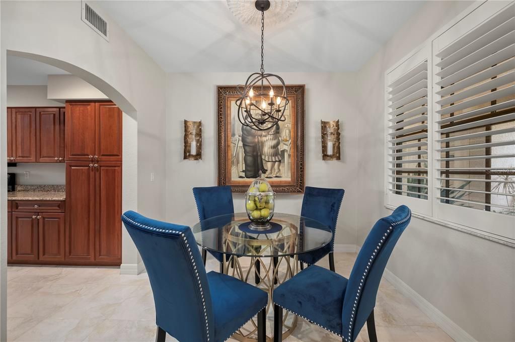 En Venta: $365,000 (3 camas, 2 baños, 1845 Pies cuadrados)