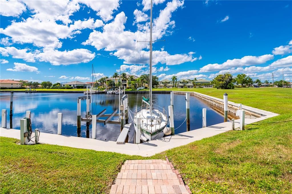 En Venta: $365,000 (3 camas, 2 baños, 1845 Pies cuadrados)