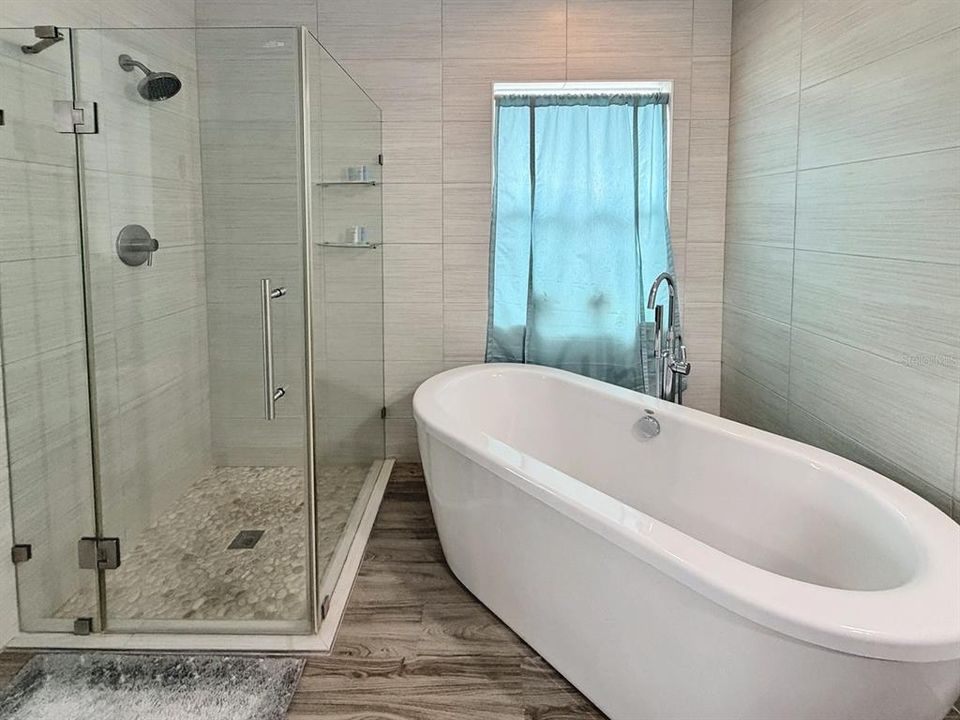 En Renta: $2,500 (4 camas, 2 baños, 1822 Pies cuadrados)