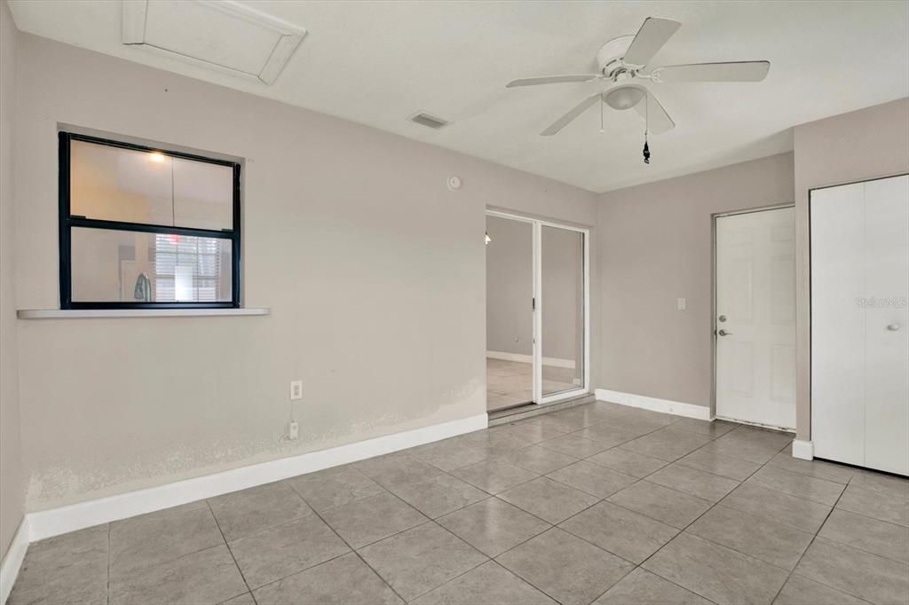 Active With Contract: $250,000 (3 beds, 2 baths, 1623 Square Feet)