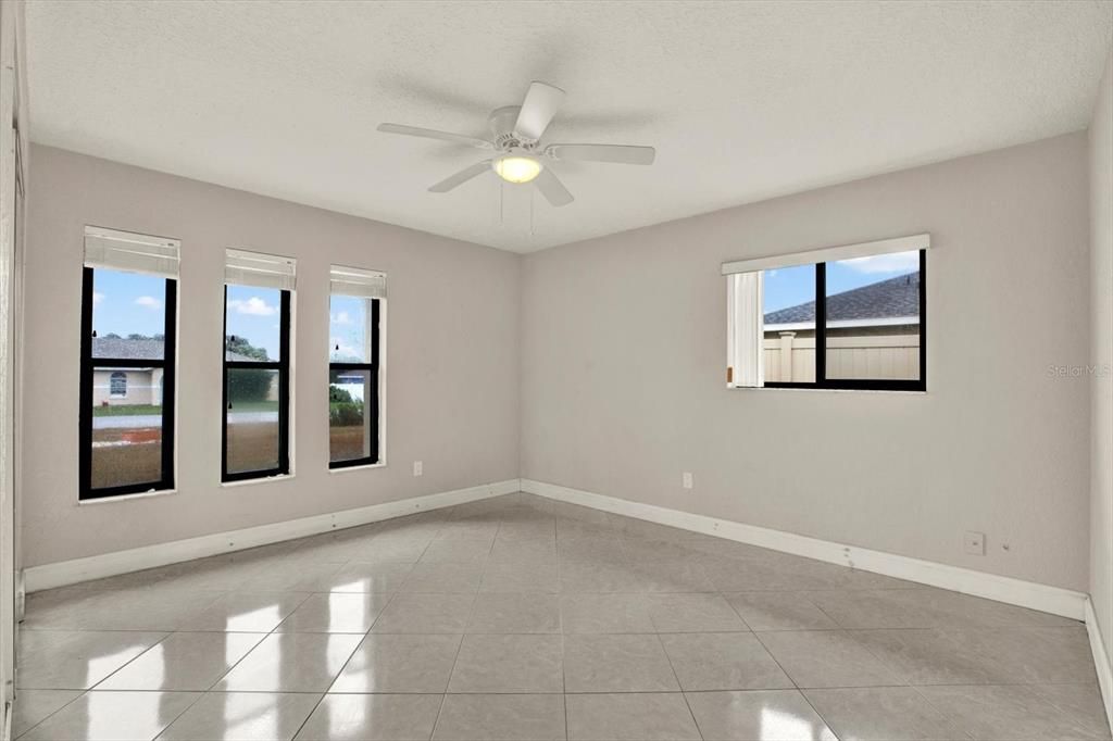 Active With Contract: $250,000 (3 beds, 2 baths, 1623 Square Feet)