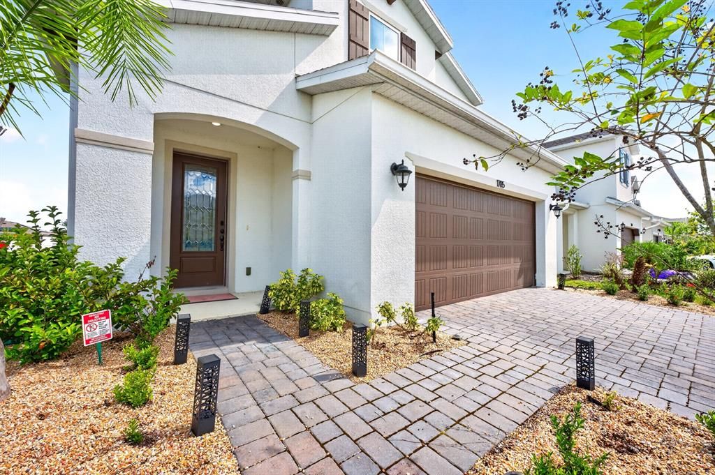 For Sale: $525,000 (4 beds, 3 baths, 2384 Square Feet)