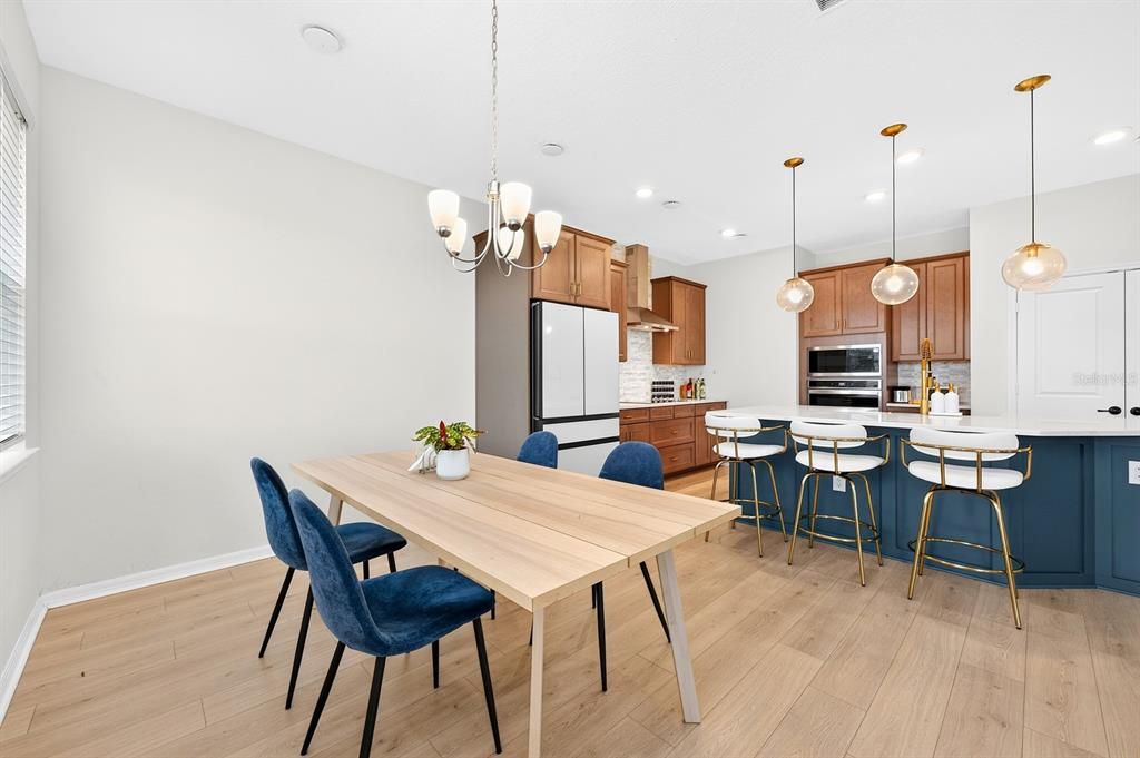 For Sale: $525,000 (4 beds, 3 baths, 2384 Square Feet)