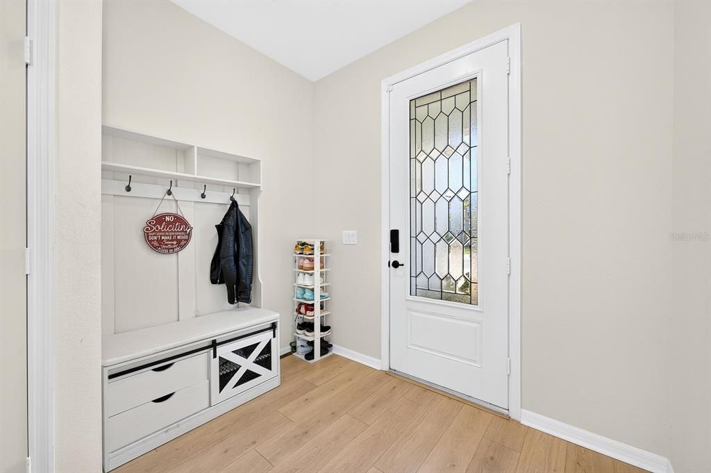 For Sale: $525,000 (4 beds, 3 baths, 2384 Square Feet)