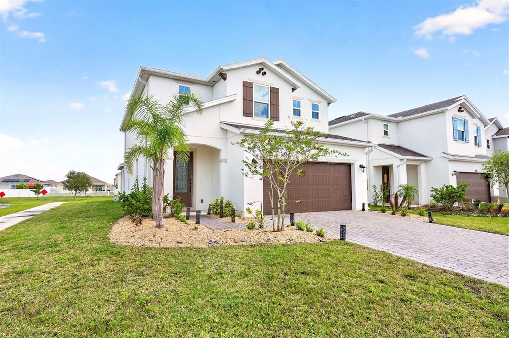 For Sale: $525,000 (4 beds, 3 baths, 2384 Square Feet)