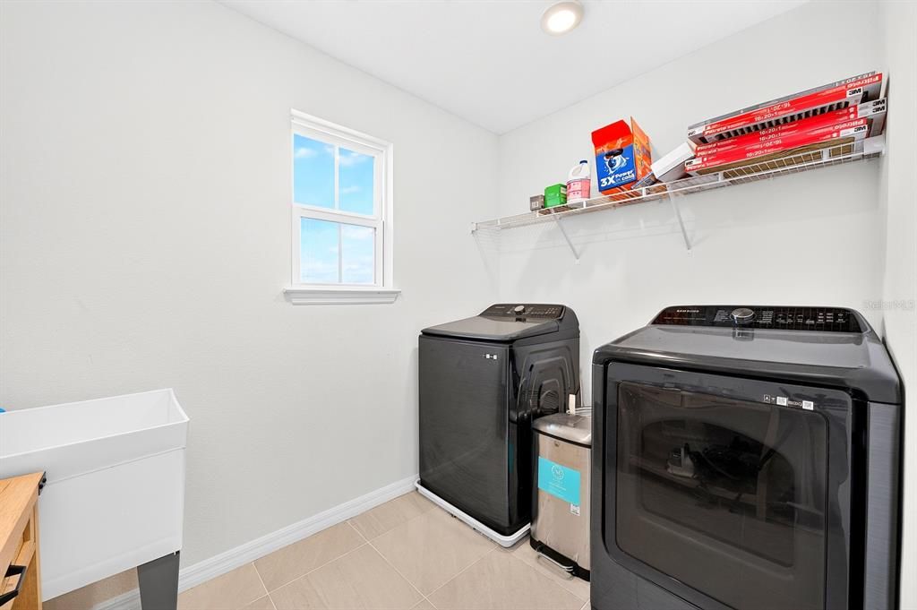 For Sale: $525,000 (4 beds, 3 baths, 2384 Square Feet)
