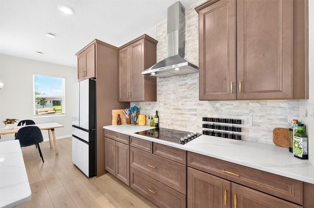 For Sale: $525,000 (4 beds, 3 baths, 2384 Square Feet)