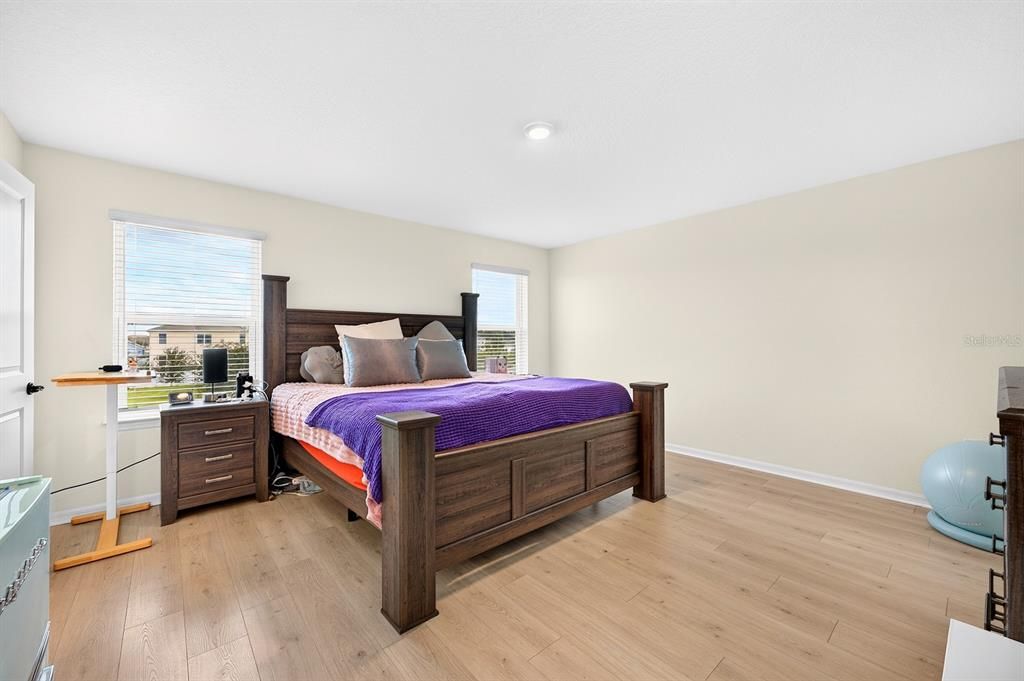 For Sale: $525,000 (4 beds, 3 baths, 2384 Square Feet)