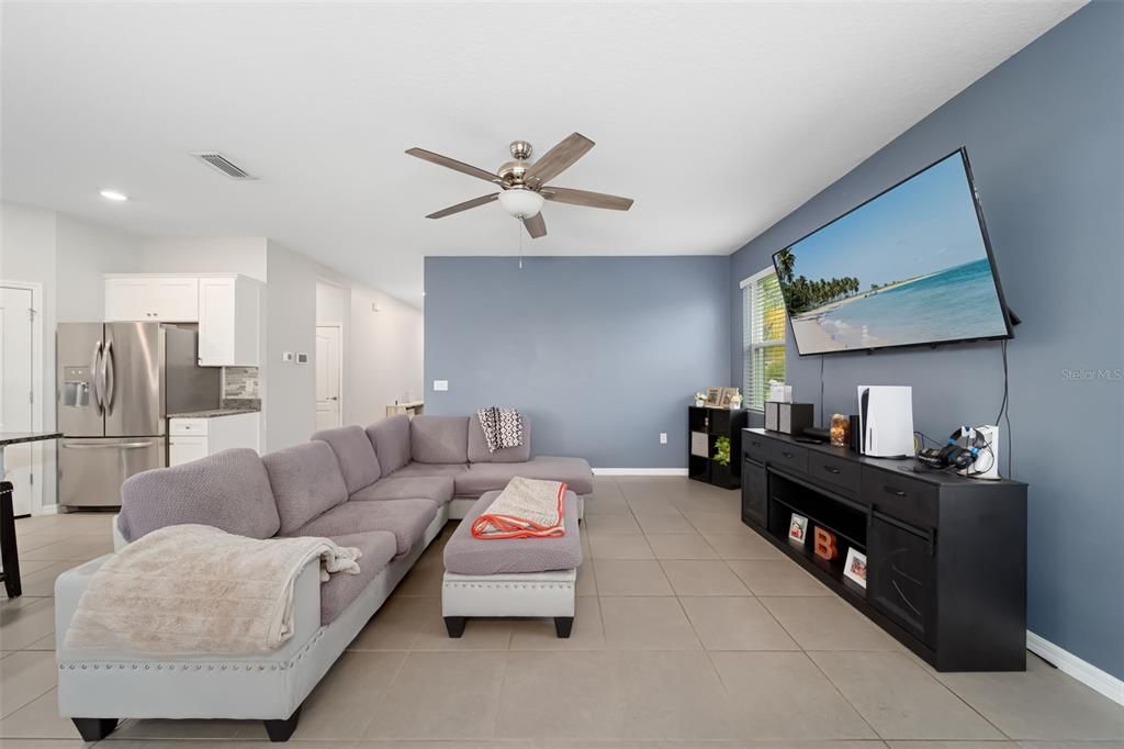 En Venta: $465,000 (3 camas, 2 baños, 1821 Pies cuadrados)