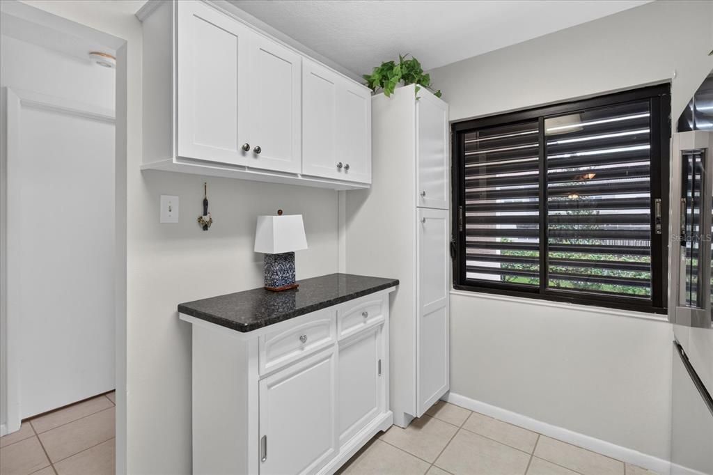 For Sale: $319,000 (2 beds, 2 baths, 1065 Square Feet)
