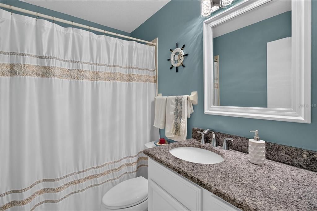 For Sale: $319,000 (2 beds, 2 baths, 1065 Square Feet)