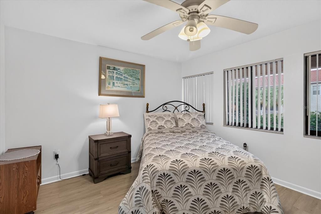 For Sale: $319,000 (2 beds, 2 baths, 1065 Square Feet)