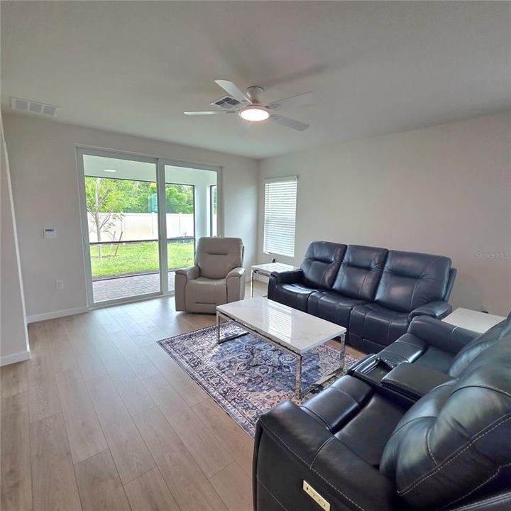 For Rent: $4,200 (3 beds, 2 baths, 1543 Square Feet)
