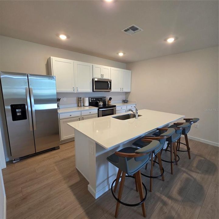For Rent: $4,200 (3 beds, 2 baths, 1543 Square Feet)