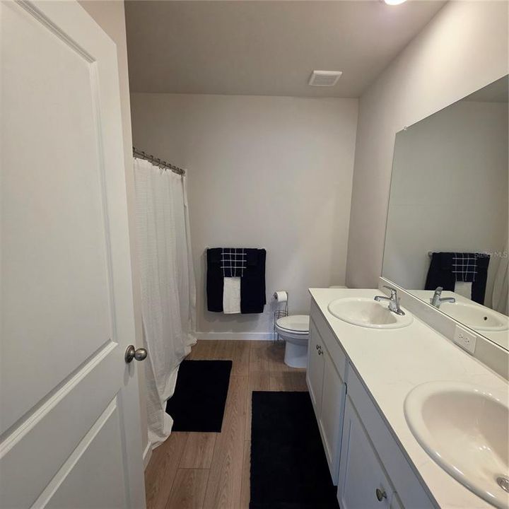 For Rent: $4,200 (3 beds, 2 baths, 1543 Square Feet)