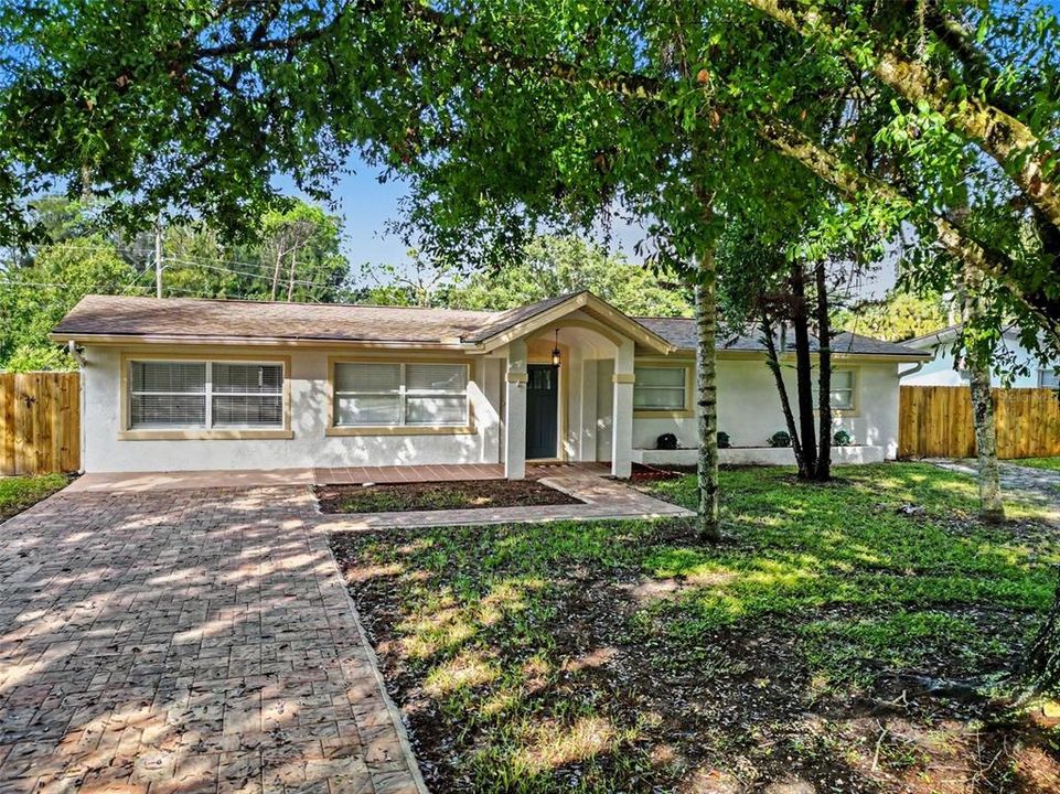 For Sale: $429,900 (3 beds, 2 baths, 1974 Square Feet)